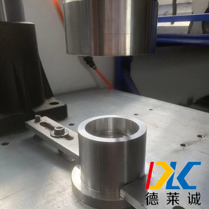 机油桶盖模具.jpg